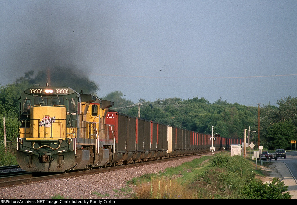 CNW 8506 near West Chicago